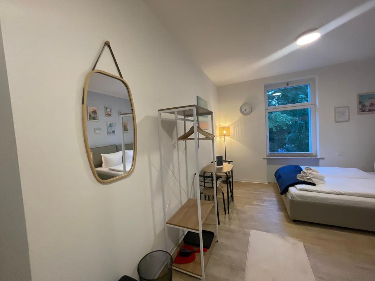 Vorstadtoase - 2 Personen - Eichwalde, Naehe Ber - Queensize-Bett, Netflix, Parken Eksteriør bilde
