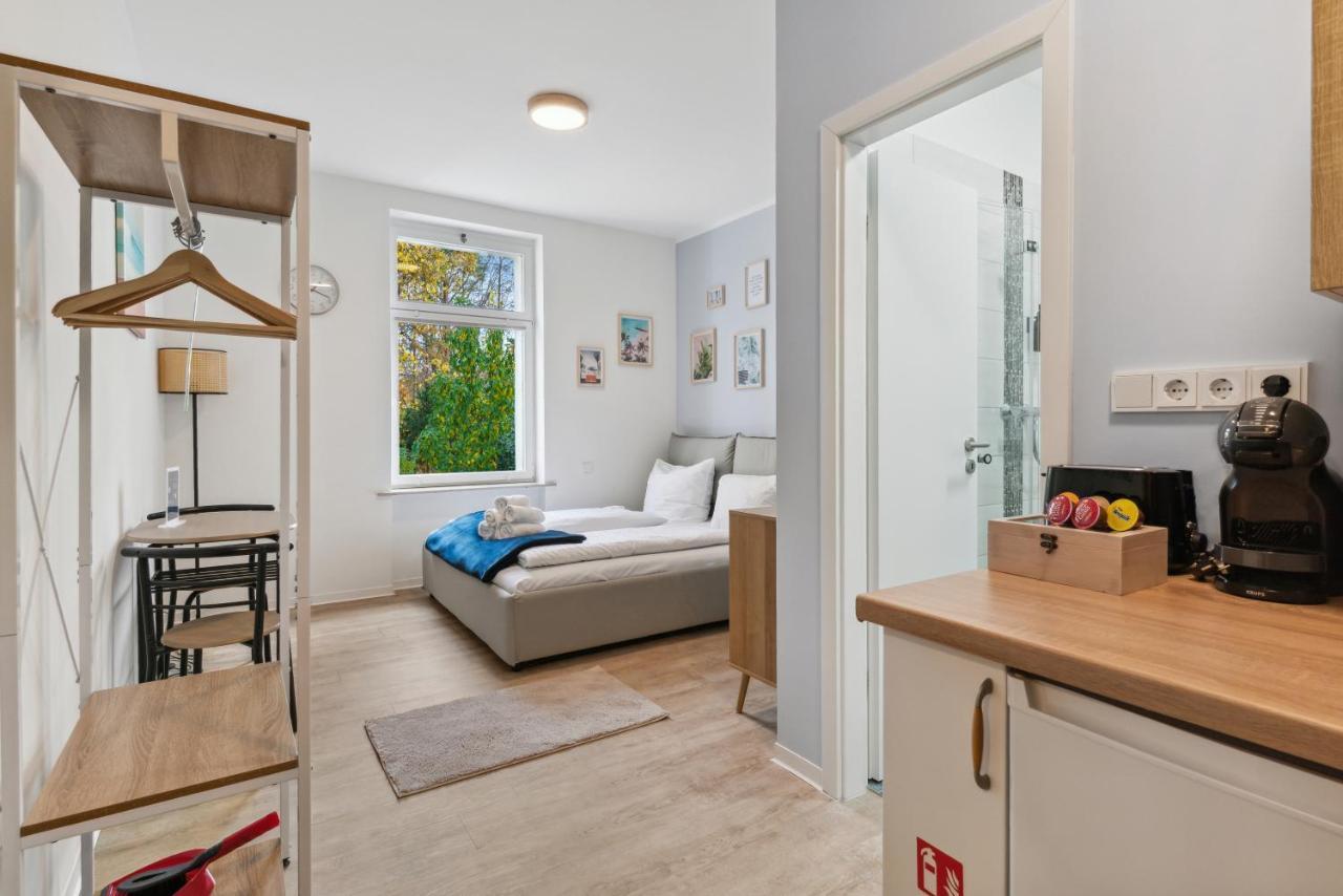 Vorstadtoase - 2 Personen - Eichwalde, Naehe Ber - Queensize-Bett, Netflix, Parken Eksteriør bilde